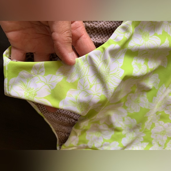 Acacia - Small - Picture 3 of 5